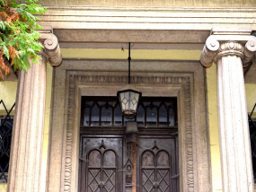 Denkmalschutz-Immobilie-Herrenhaus.jpg